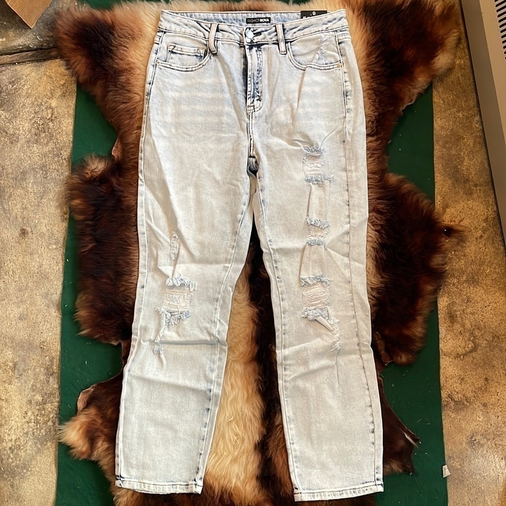 NWT‎ Fashion Nova Boyfriend Jeans